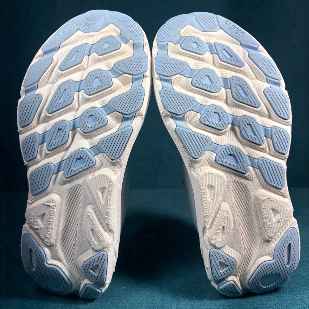 Size 9.5 - Women’s Hoka One Clifton 9 multicolor shoes - Picture 7 of 8